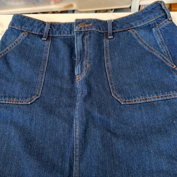 Old Navy denim mini skirt, size 8. - Picture 2 of 4